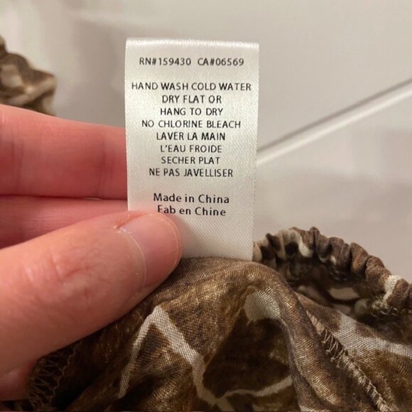 NWT Elan Brown Tulum Boho Abstract Printed Tank Top Ruffle Trim Size Medium - Picture 13 of 15